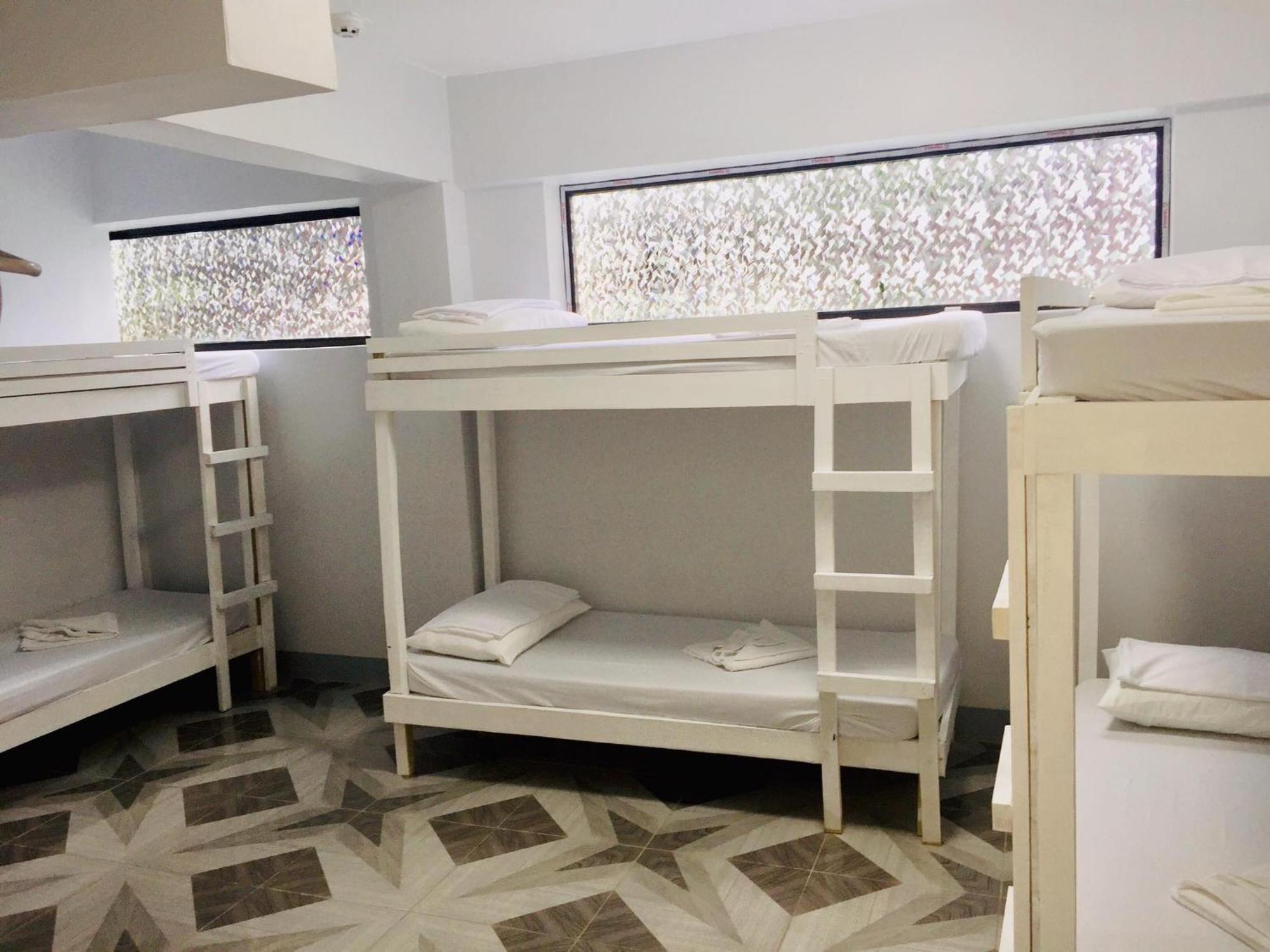 Ziet Hotel Mambajao Habitación foto