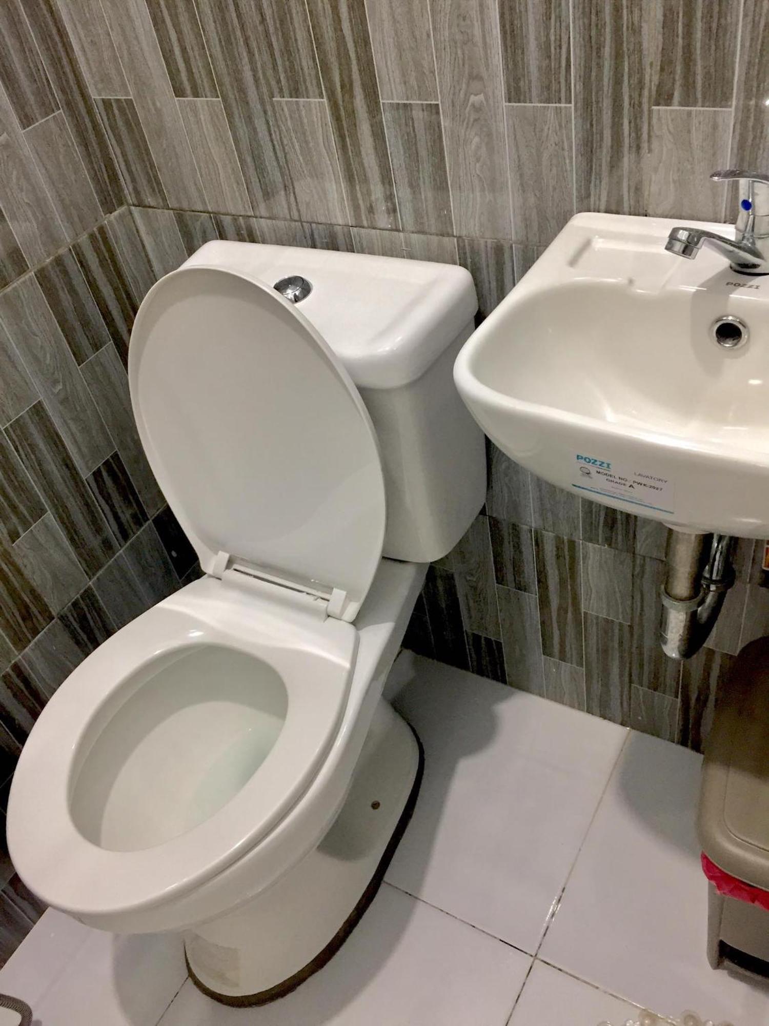Ziet Hotel Mambajao Habitación foto
